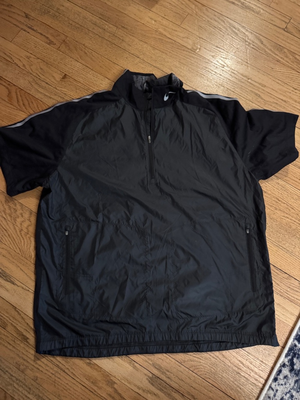 Nike Men’s Black Short-Sleeve Half-Zip Golf Performance Jacket